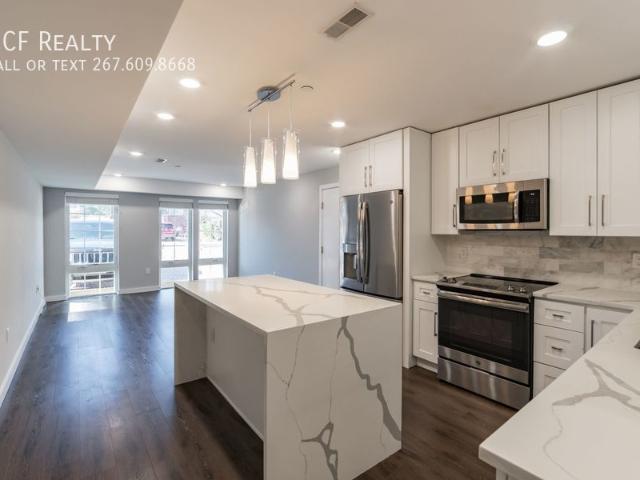 2 BR, 2 BA Apartment 751 N 20th St, Philadelphia, PA 19130