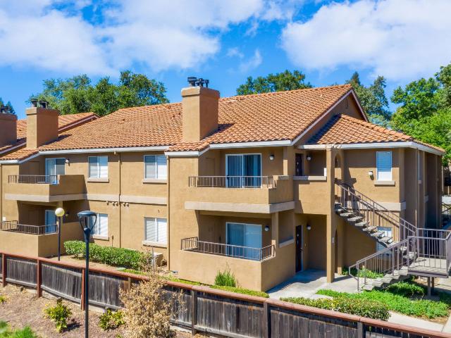 2 BR, 2 BA Apartment 7566 Greenback Lane Unit 308, Citrus Heights, CA 95610