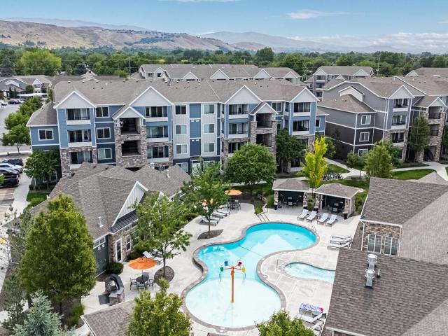 2 BR, 2 BA Apartment 7570 W State St Unit A203, Garden City, ID 83714