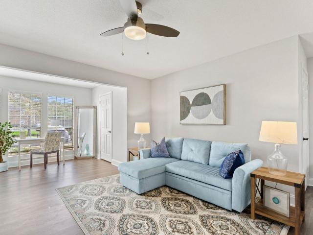 2 BR, 2 BA Apartment 7595 Baymeadows Circle West Unit 2216, Jacksonville, FL 32256