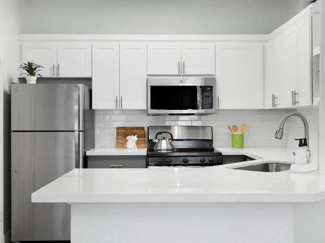 2 BR, 2 BA Apartment 7611 S 36th St Unit 263, Phoenix, AZ 85042