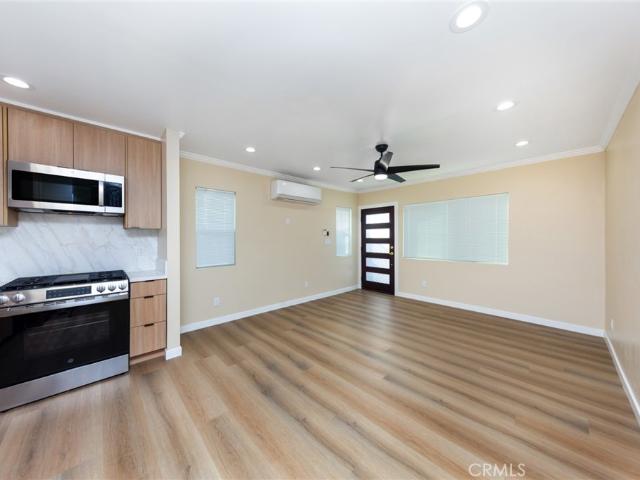 2 BR, 2 BA Apartment 7671 Quakertown Avenue, Winnetka, CA 91306