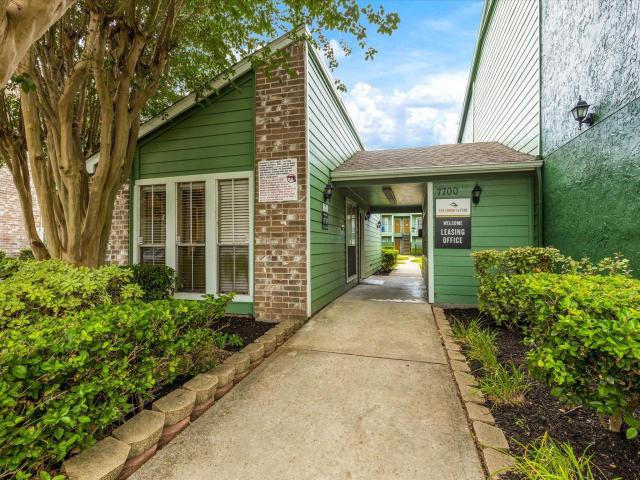 2 BR, 2 BA Apartment 7700 W Airport Blvd Unit 1201, Houston, TX 77071