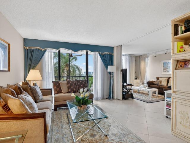 2 BR, 2 BA Apartment 7738 Lakeside Boulevard, Boca Raton, FL 33434