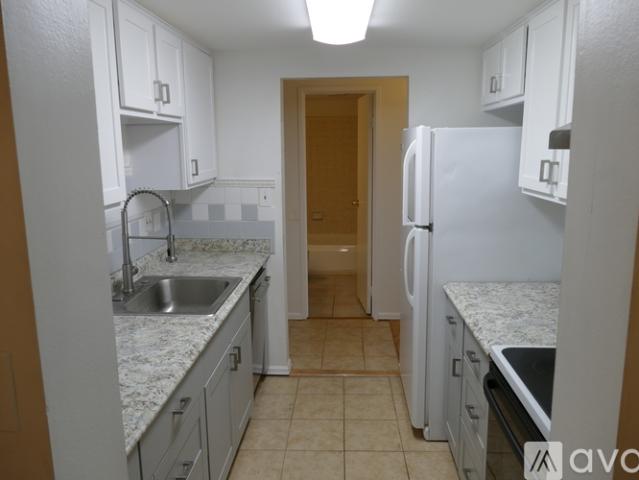2 BR, 2 BA Apartment 7770 West 38th Avenue, Unit 102, Wheat Ridge, CO 80033