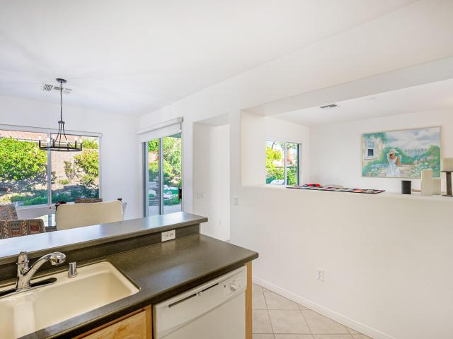 2 BR, 2 BA Apartment 78916 Stansbury Court, Palm Desert, CA 92211