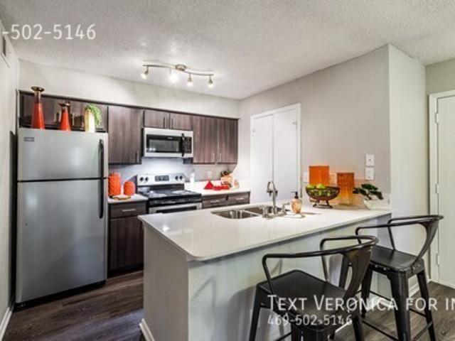 2 BR, 2 BA Apartment 7920 San Felipe Blvd, Austin, TX 78729