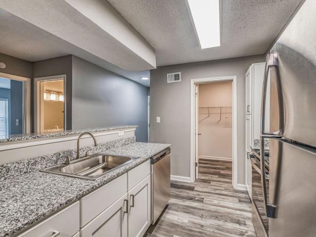 2 BR, 2 BA Apartment 7935 Club Drive Unit 240, Cordova, TN 38016