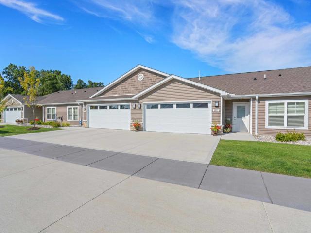 2 BR, 2 BA Apartment 7001 N 85th Plaza Unit 8214BB, Omaha, NE 68122