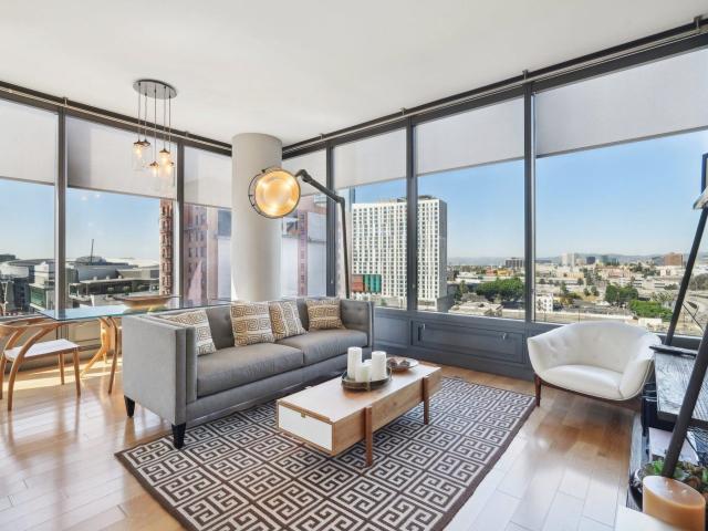 2 BR, 2 BA Apartment 700 W 9th St Unit 1002, Los Angeles, CA 90015