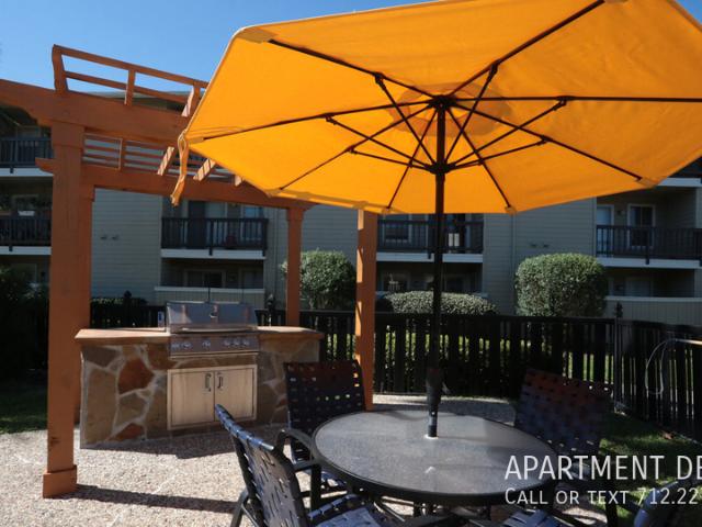2 BR, 2 BA Apartment 7025 Lasker Dr, Galveston, TX 77551