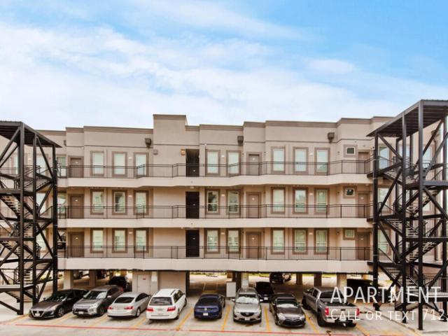2 BR, 2 BA Apartment 707 N Frazier St, Conroe, TX 77301