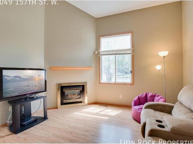 2 BR, 2 BA Apartment 7049 157th St. W Apple Valley, MN 55124