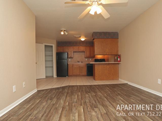 2 BR, 2 BA Apartment 7056 TX 105, Beaumont, TX 77708