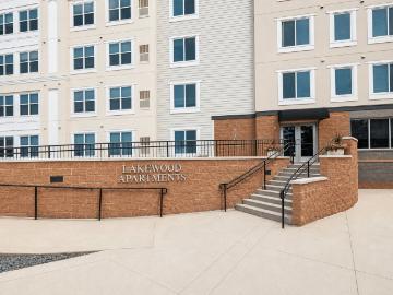2 BR, 2 BA Apartment 705 Town Center Pky Unit 310, Circle Pines, MN 55014