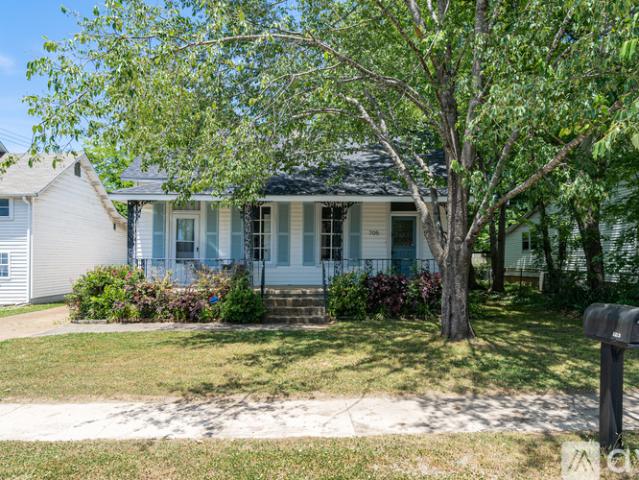 2 BR, 2 BA Apartment 705 Stevens Ave NE, Huntsville, AL 35801