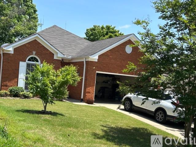 2 BR, 2 BA Apartment 713 Rockford Circle, Birmingham, AL 35209