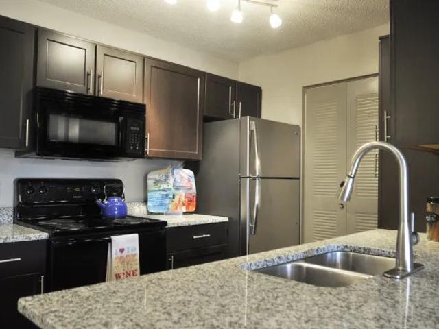 2 BR, 2 BA Apartment 7118 E Arbor Trace Unit 2 beds, 2 baths, $1595, Knoxville, TN 37909