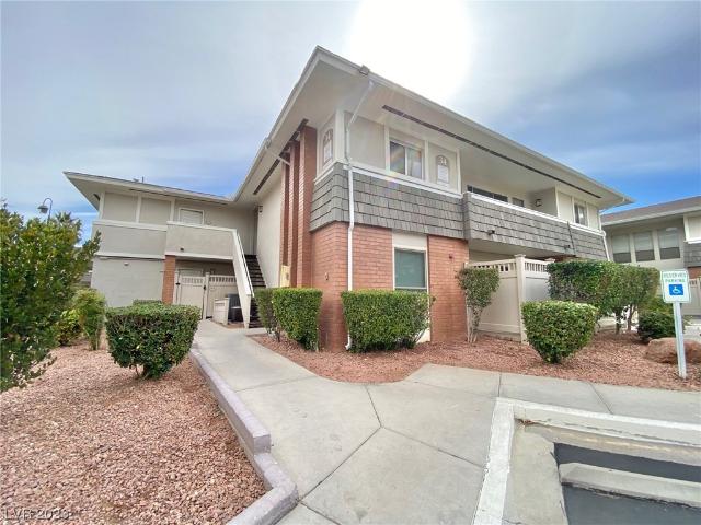 2 BR, 2 BA Apartment 723 Oakmont Avenue, Las Vegas, NV 89109