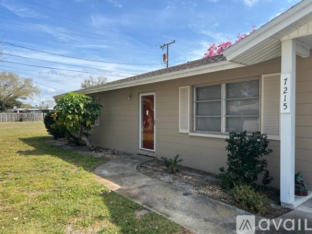 2 BR, 2 BA Apartment 7215 Manatee Street, Sarasota, FL 34243
