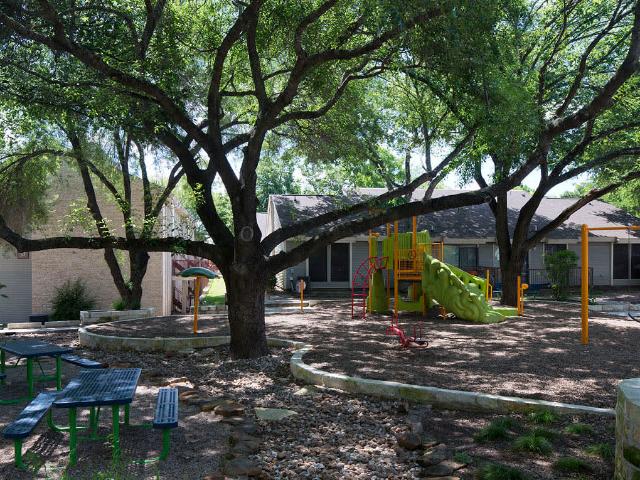 2 BR, 2 BA Apartment 7224 Northeast Dr Unit 1 123, Austin, TX 78723