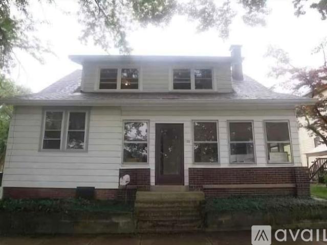 2 BR, 2 BA Apartment 722 N 11 Th St, Unit A, Lafayette, IN 47904