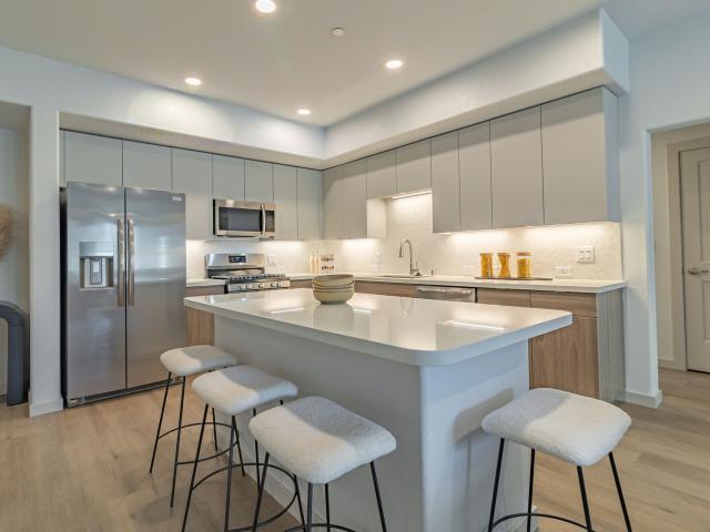 2 BR, 2 BA Apartment 727 Central Avenue Unit 733 6212, Napa, CA 94558
