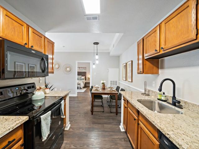 2 BR, 2 BA Apartment 7250 West Greens Rd Unit 13 1304, Houston, TX 77064