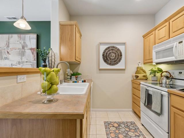 2 BR, 2 BA Apartment 725 N. Center Pkwy. Unit X 101, Kennewick, WA 99336
