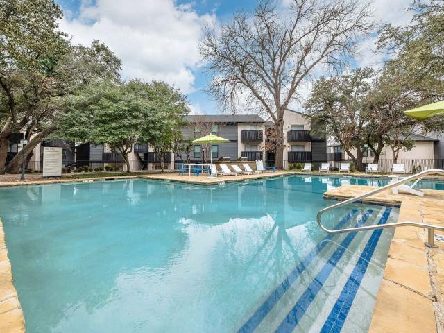 2 BR, 2 BA Apartment 8401 Skillman Street Unit 2 2051, Dallas, TX 75231