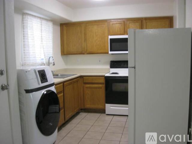 2 BR, 2 BA Apartment 840 King Richard Avenue, Unit 46, Las Vegas, NV 89119