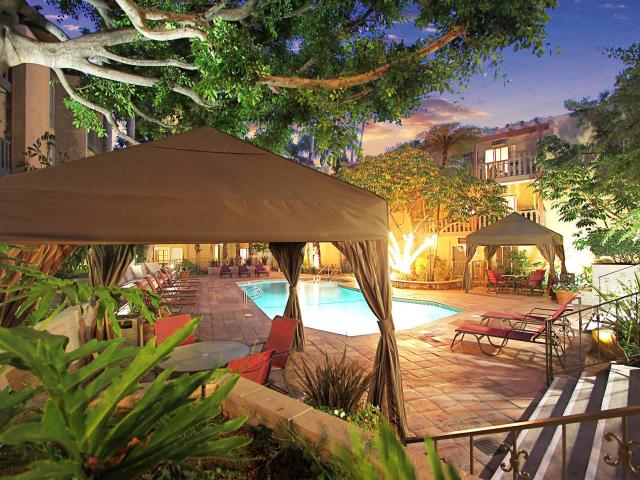 2 BR, 2 BA Apartment 840 N. Larrabee St. Unit 01121, West Hollywood, CA 90069