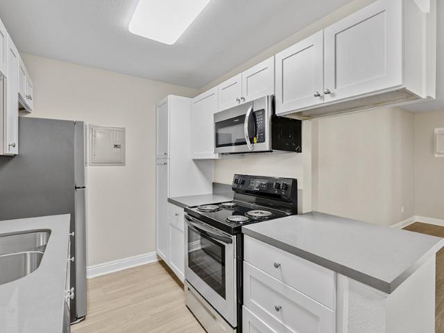 2 BR, 2 BA Apartment 853 Heatherwood Lane Unit 148, Vista, CA 92081