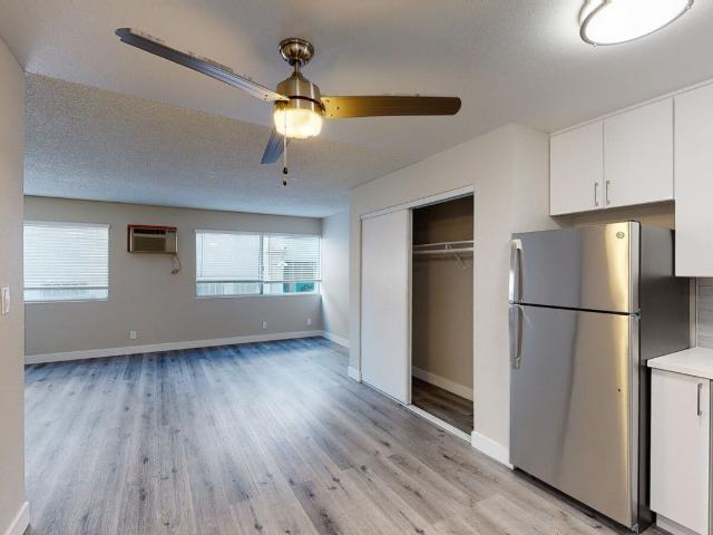 2 BR, 2 BA Apartment 8560 West Olympic Blvd. Unit 218, Los Angeles, CA 90035