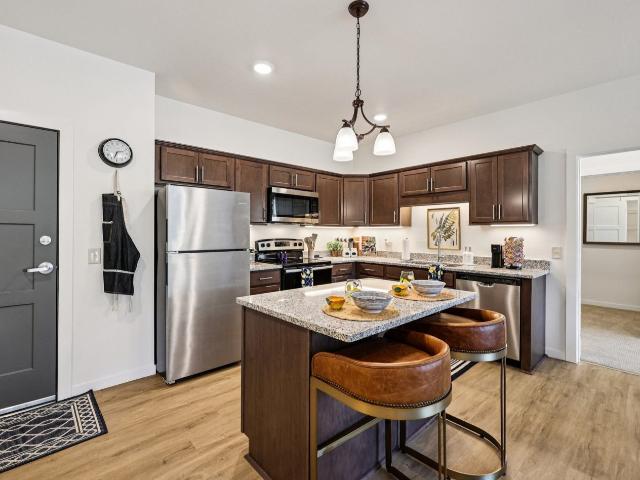 2 BR, 2 BA Apartment 8585 Groveland Ct Unit 1 403, Minneapolis, MN 55449