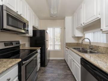 2 BR, 2 BA Apartment 863 VIEWPOINT DR Unit 847 Unit 119, San Marcos, CA 92078