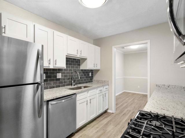 2 BR, 2 BA Apartment 8600 Roberts Drive Unit 1702, Atlanta, GA 30350