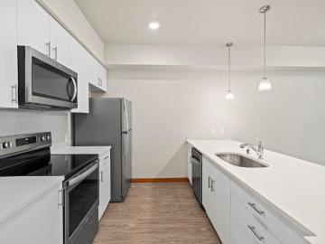 2 BR, 2 BA Apartment 8609 Locust Avenue East Unit 305, Bonney Lake, WA 98391