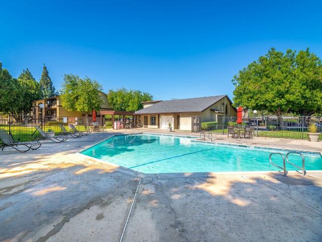 2 BR, 2 BA Apartment 8655 Arlington Avenue Unit 130, Riverside, CA 92503