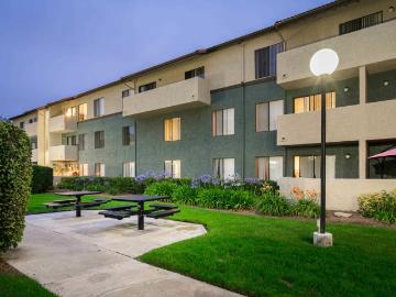 2 BR, 2 BA Apartment 873 Stevens Avenue Unit 3314, Solana Beach, CA 92075