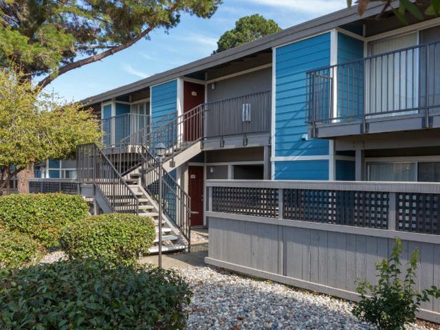 2 BR, 2 BA Apartment 870 East El Camino Real Unit 136, Mountain View, CA 94041