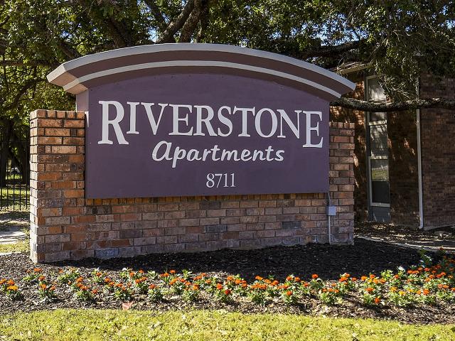 2 BR, 2 BA Apartment 8711 Cinnamon Creek Drive Unit 1306, San Antonio, TX 78240