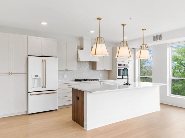 2 BR, 2 BA Apartment 871 Sibley Memorial Hwy Unit 217, Saint Paul, MN 55118