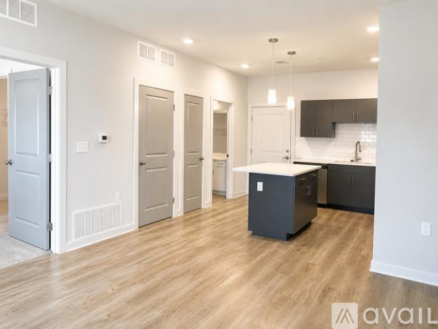 2 BR, 2 BA Apartment 87 Shepherd Hills Drive, Unit 204, Nashville, TN 37115