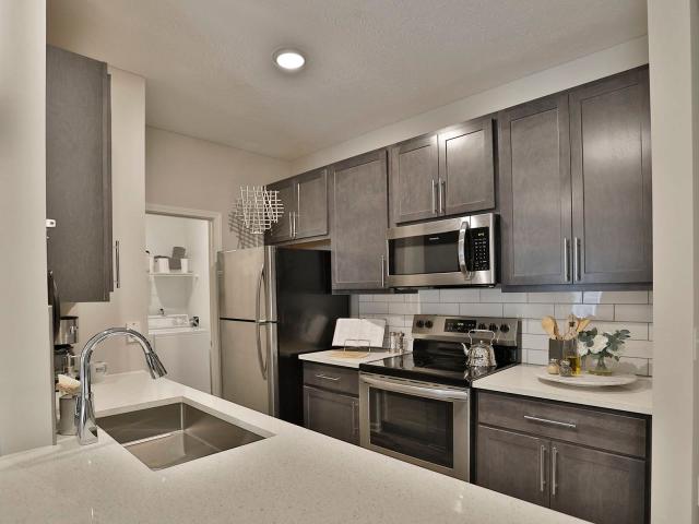 2 BR, 2 BA Apartment 8800 Bradwell Place Unit 9030208, Fishers, IN 46037