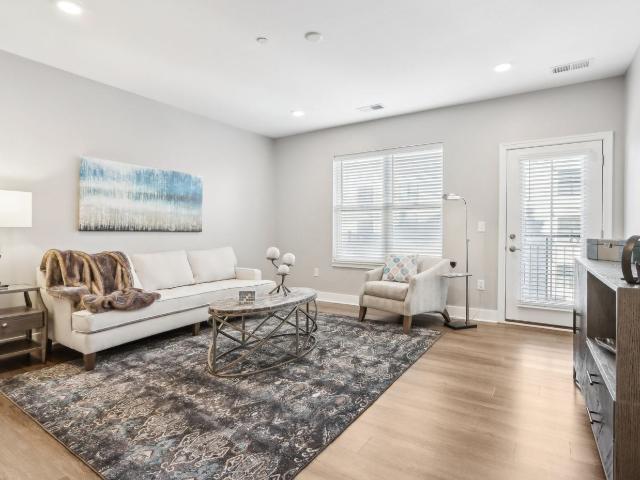 2 BR, 2 BA Apartment 880 Monon Grn Blvd Suite 105 Unit 203, Carmel, IN 46032