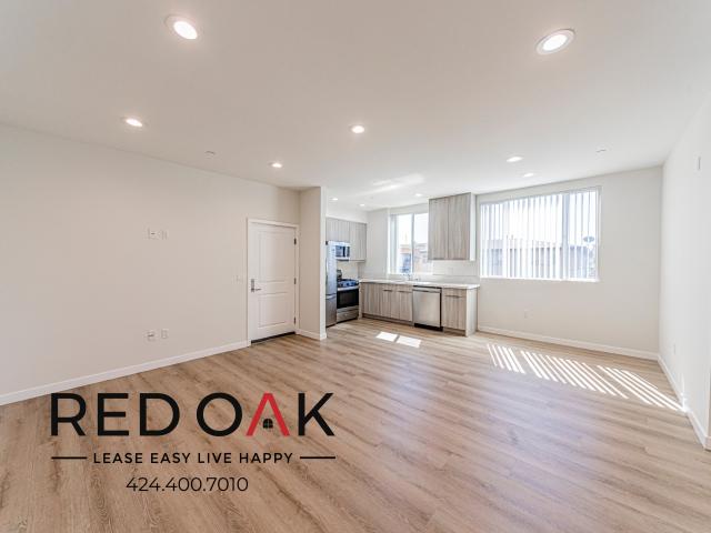 2 BR, 2 BA Apartment 8827 Van Nuys Blvd, Panorama City, CA 91402