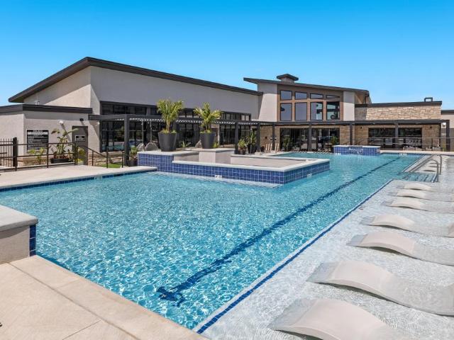 2 BR, 2 BA Apartment 8900 Maurer Court Unit 6100, Lenexa, KS 66219
