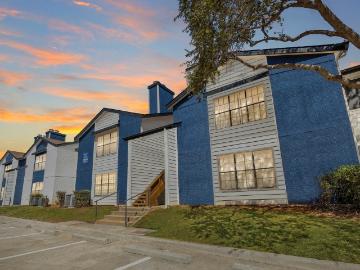 2 BR, 2 BA Apartment 8951 Randol Mill Road Unit 2116, Fort Worth, TX 76120