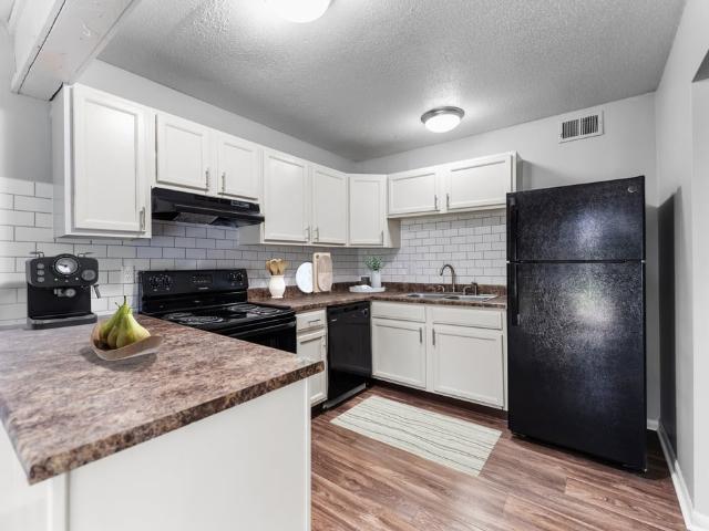 2 BR, 2 BA Apartment 8951 Reeder Street Unit 0402, Overland Park, KS 66214